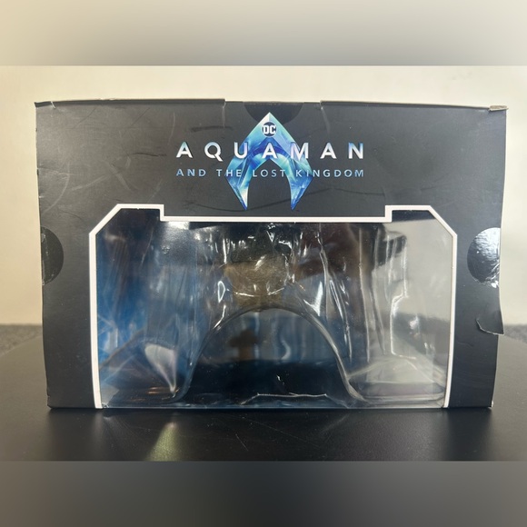 McFarland Toys Sunken Citadel Pirate Aquaman and the Lost Kingdom Mega Figure - Picture 9 of 13